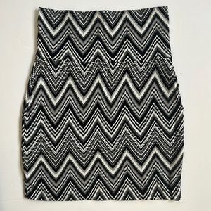 Lily rose pencil shirt size small. Very gently worn!